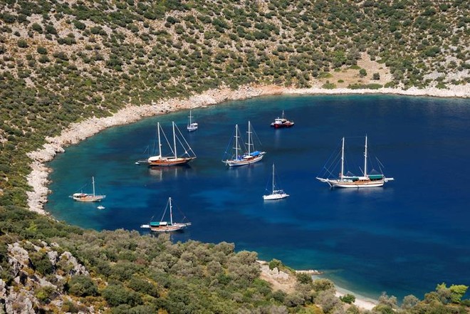 Plenty of other gulets for charter in Turkey ©  SW